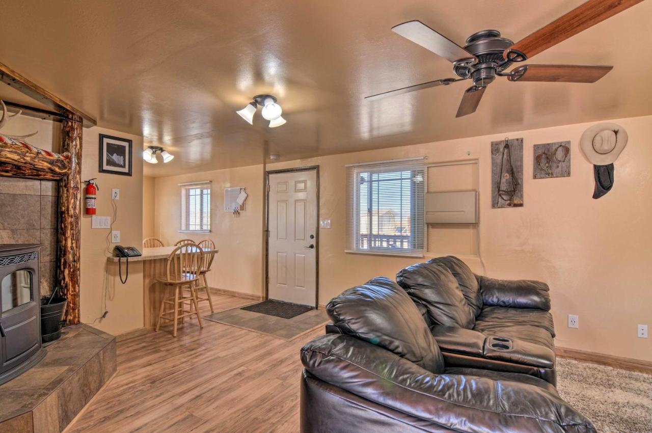 Cozy Home With Canyon Views 2 Mi To Grand Staircase Henrieville Luaran gambar