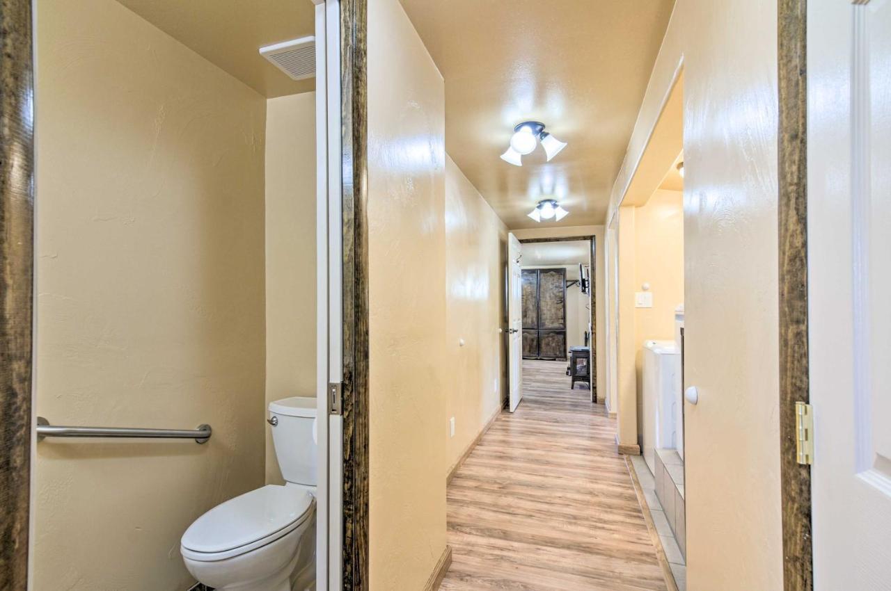 Cozy Home With Canyon Views 2 Mi To Grand Staircase Henrieville Luaran gambar