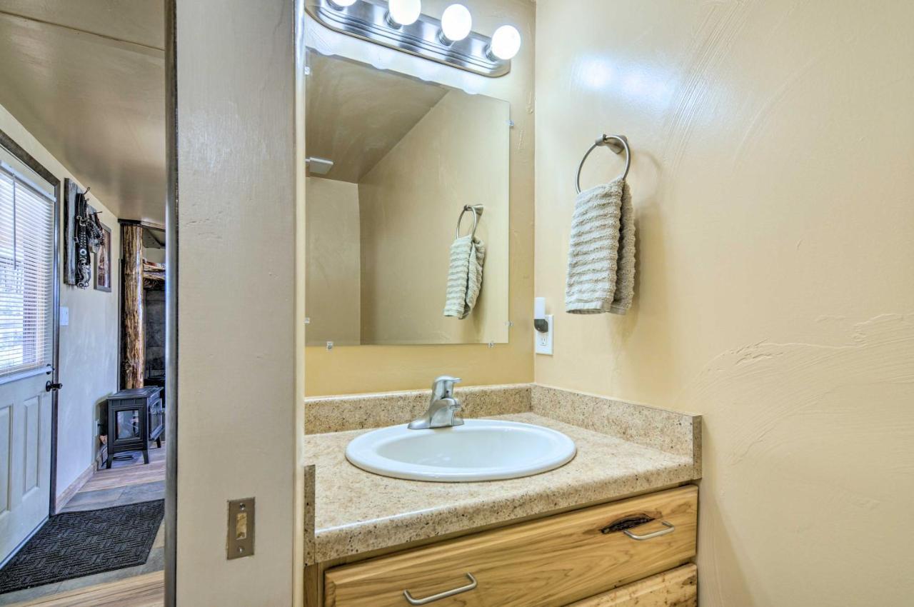 Cozy Home With Canyon Views 2 Mi To Grand Staircase Henrieville Luaran gambar