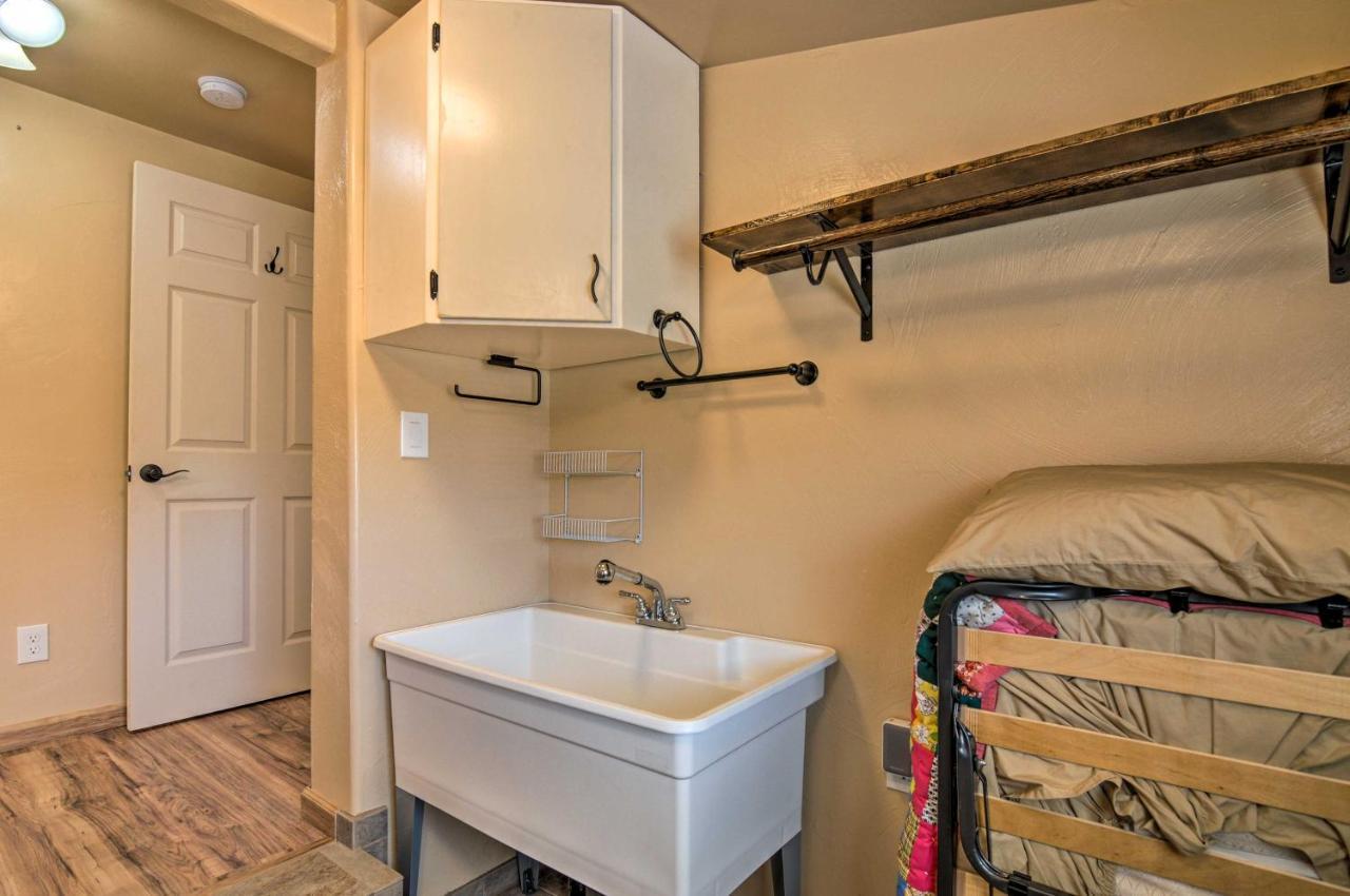 Cozy Home With Canyon Views 2 Mi To Grand Staircase Henrieville Luaran gambar